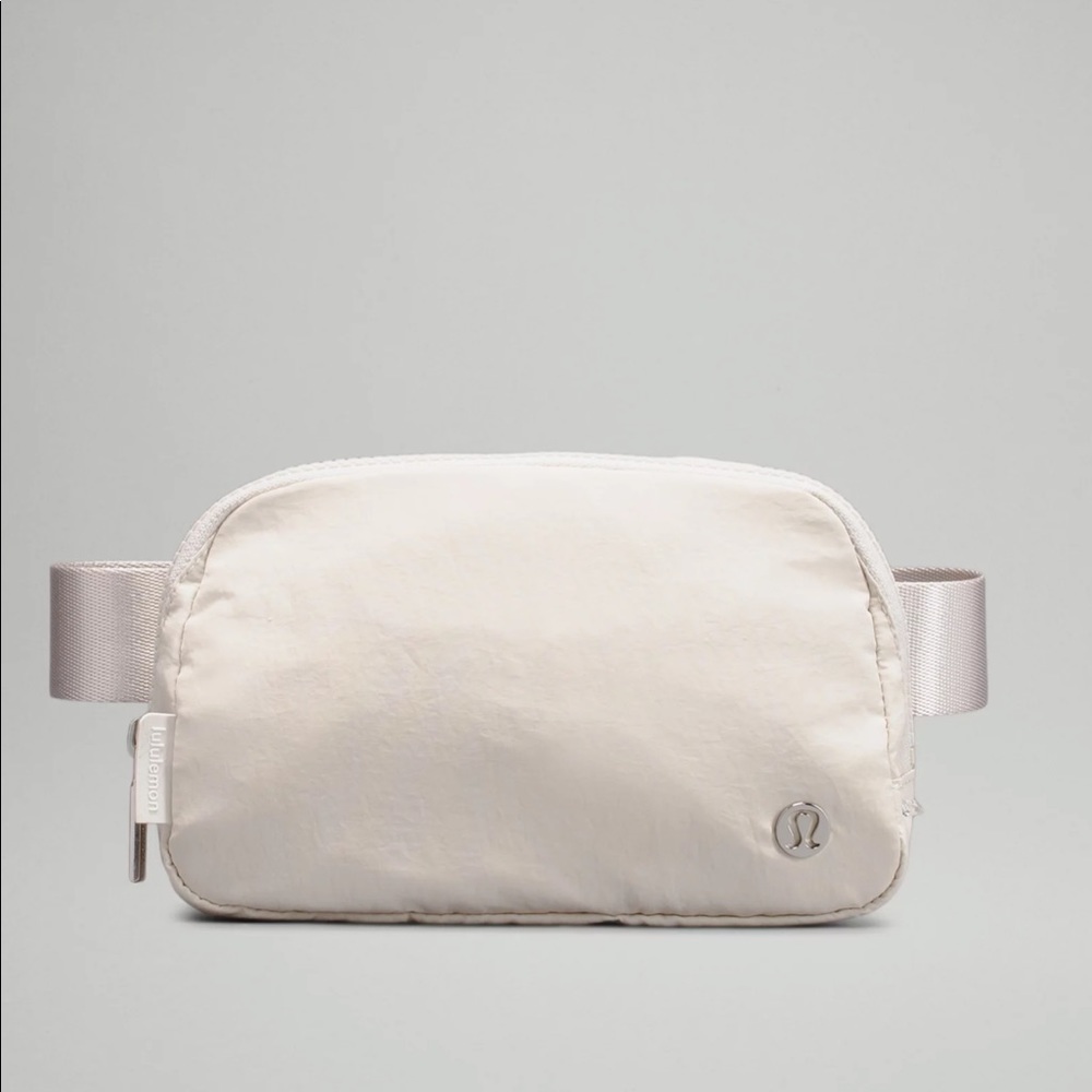 New with tags Lululemon everywhere belt bag in white opal